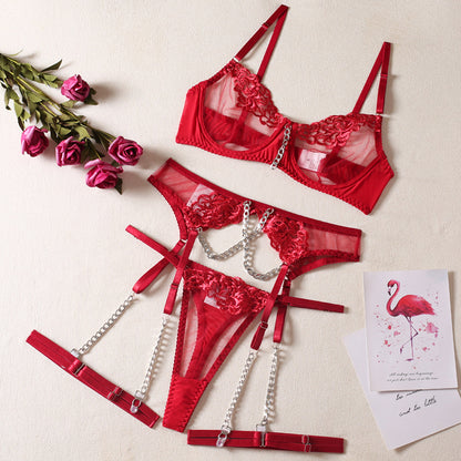 Vierteiliges sexy Dessous-Set mit bestickter Metallkette und Beinwickel